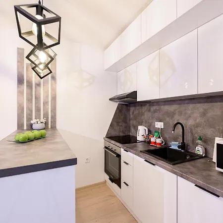 Alipasino With Two Bedrooms *