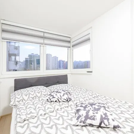 아파트 Alipasino With Two Bedrooms *