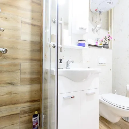 아파트 Alipasino With Two Bedrooms *