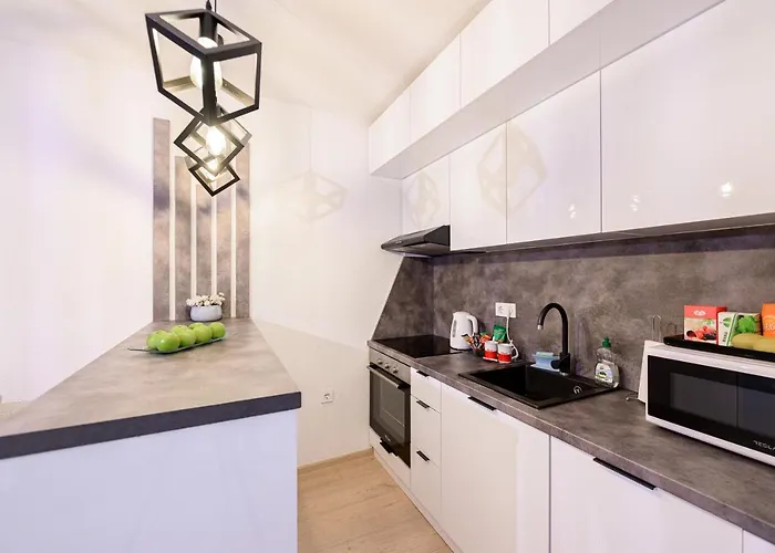 Alipasino With Two Bedrooms *